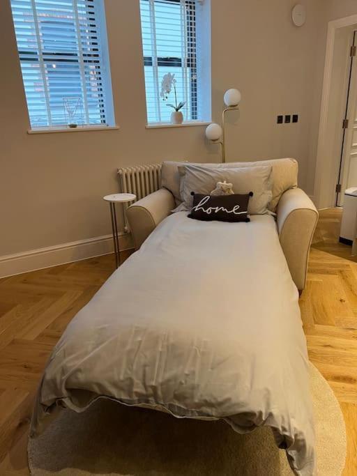 New Apartment, 10 Mins From Principality Stadium Cardiff Exterior foto